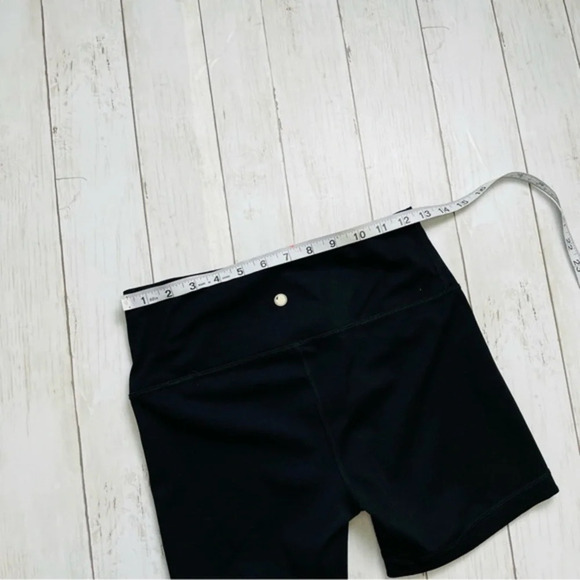 YOGALICIOUS LUX Bundle Of 2 Shorts Black‎ And Gray Size Small - Picture 4 of 7